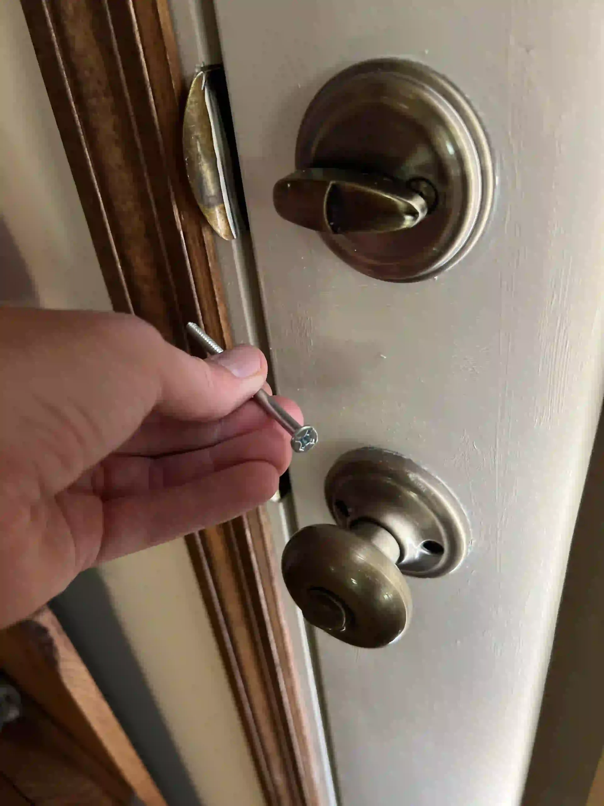 7 Entrance Door Lock Problems and How To Fix Them Quickly